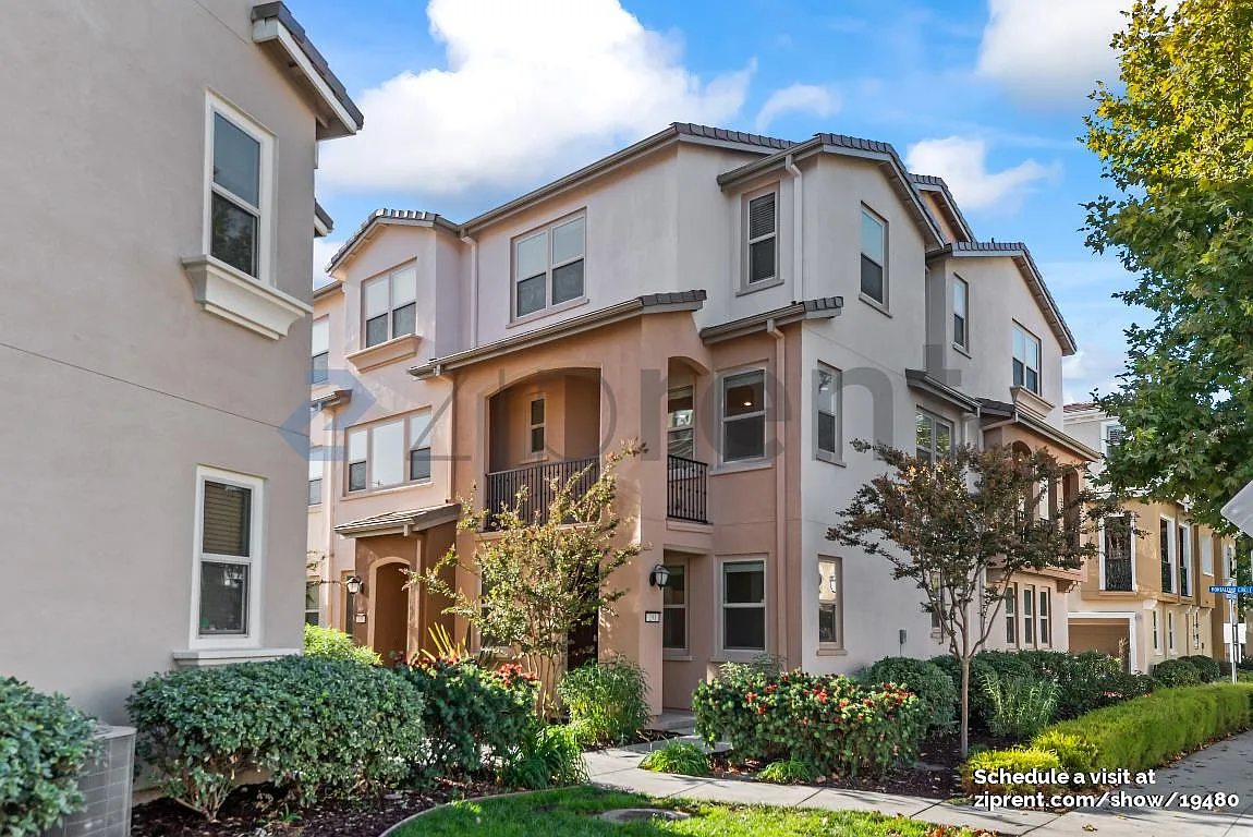 Photo 2 of 30 - 291 Montalcino Cir - San Jose, CA Building Photo - 291 Montalcino Cir