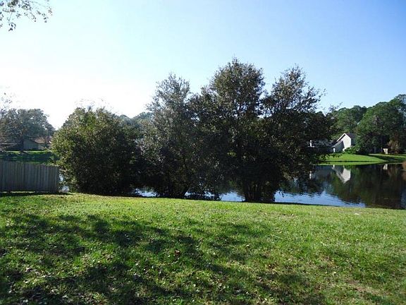 2nd image of 2004 Hovington Cir W