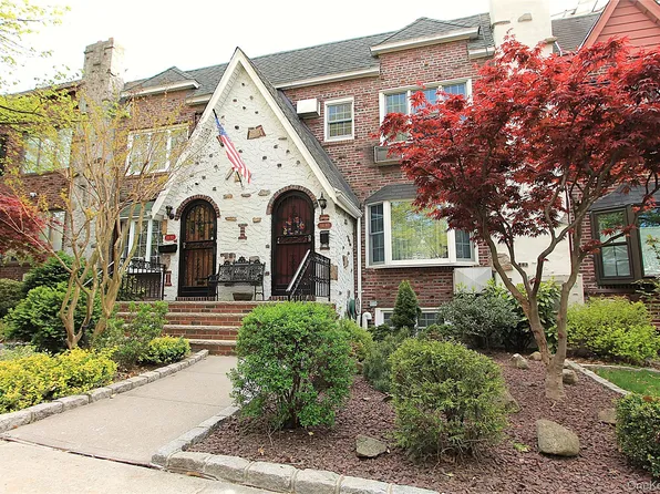 64-80 82nd Place, Middle Village, NY 11379