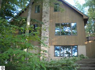 7578 Hillsdale Dr, Hale, MI 48739