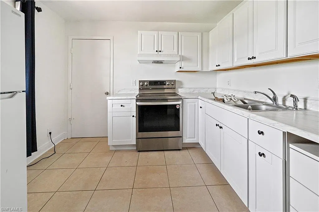 2 bed, 1.0 bath, 2483 sqft, $2,250 — Photo 3