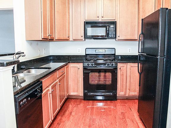 3rd image of 3850 Lightfoot St Unit 256