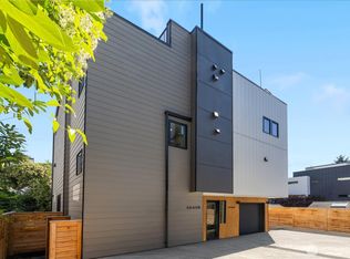 3646 B Greenwood Avenue N, Seattle, WA 98103