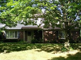 9323 Longmeadow Ct, Fenton, MI 48430