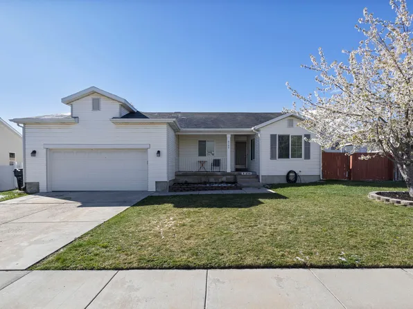 8795 W Florence Dr, Magna, UT 84044