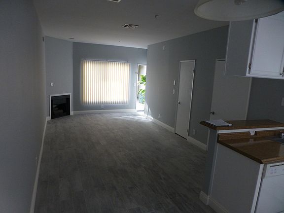 Livingroom/Fireplace