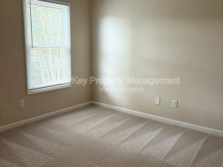 204 Purple Leaf Rd — Photo 15