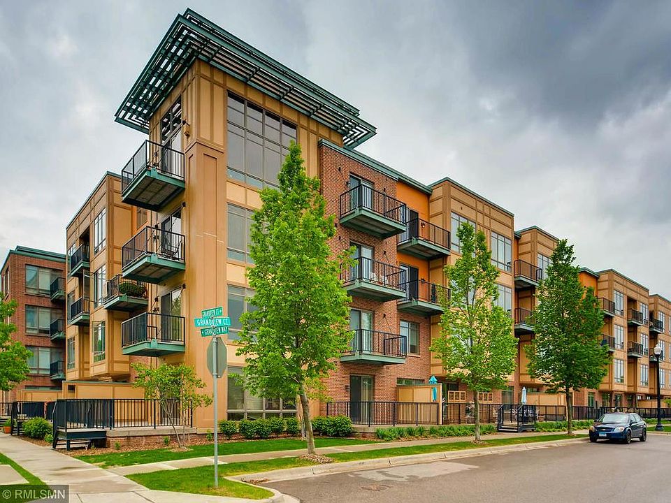 1st image of 1070 Grandview Ct NE APT 203