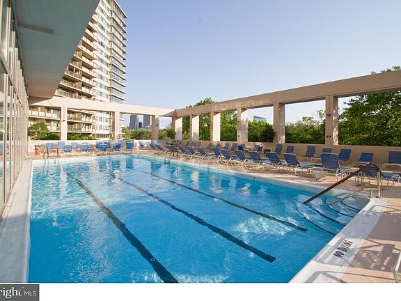 5th image of 2401 Pennsylvania Ave APT 8A10