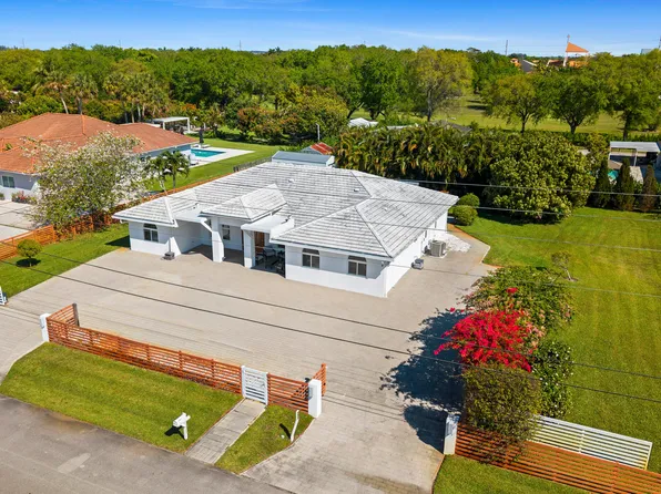 13621 SW 16th Street, Davie, FL 33325