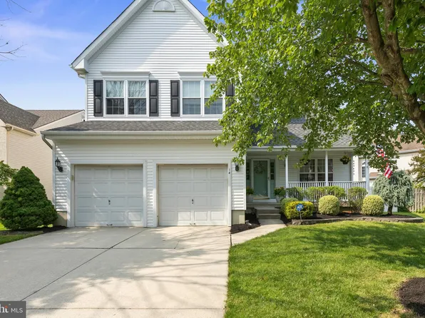 14 Vassar Rd, Mount Laurel, NJ 08054