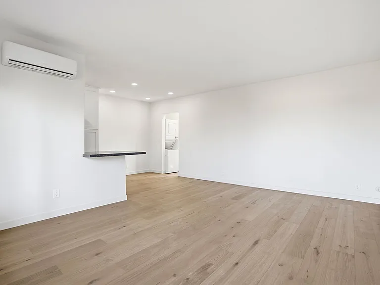 4475 Hamilton St. — Photo 12