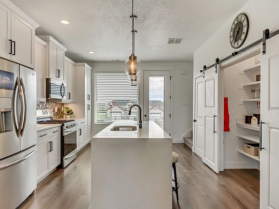 5th image of 11017 S Freestone Rd W #119