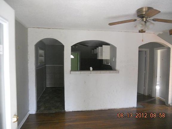 2nd image of 333 Meadowlane Cir