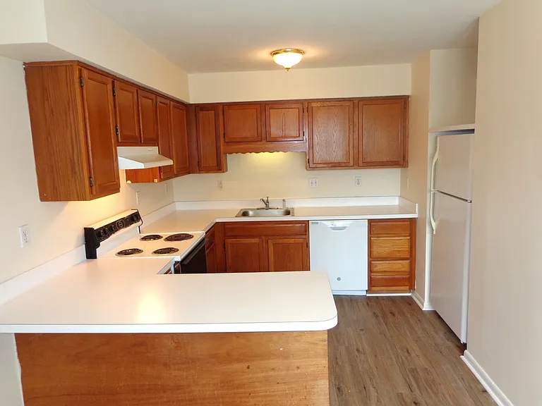 4636 Coronet Ave — Photo 9