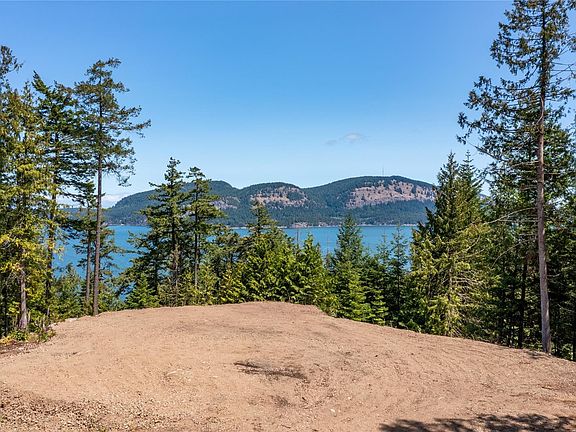 2nd image of 9825 Canal Rd