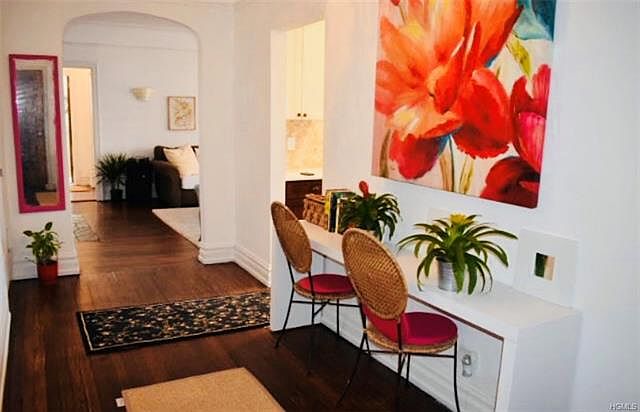 1st image of 1 Franklin Ave APT 5B