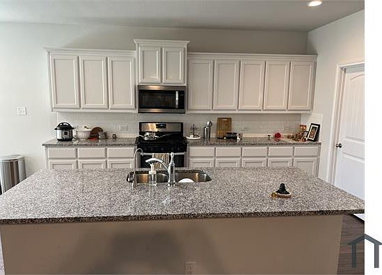 5th image of 1732 Emilia Dr