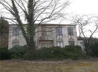 270 Betsy Ln, Huntingdon Valley, PA 19006