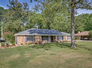 41 Lake Dr, Monroe, LA 71203