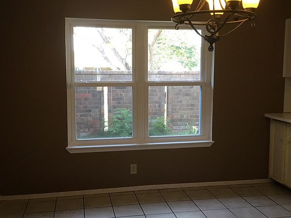 5th image of 4621 Laura Dr