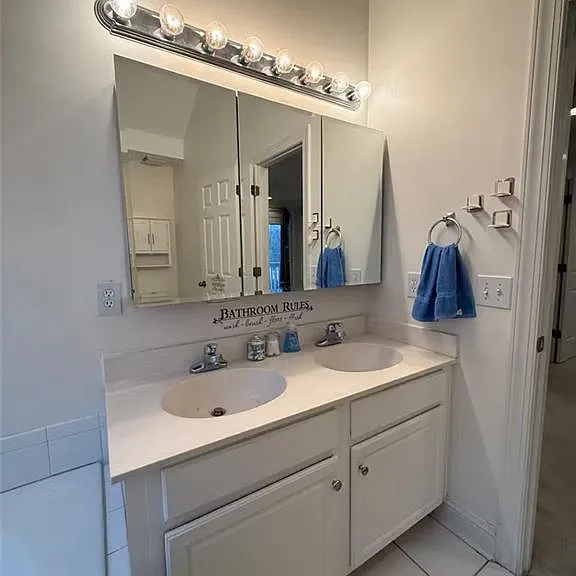 1032 Lena St NW — Photo 9