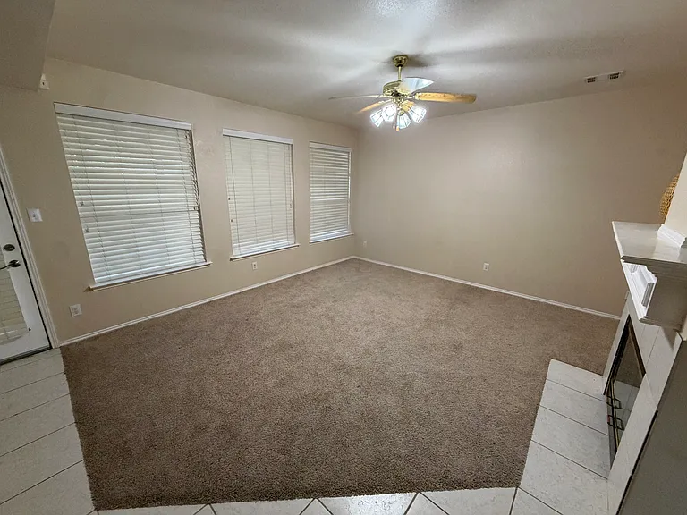 2453 Ravenhurst Dr — Photo 11