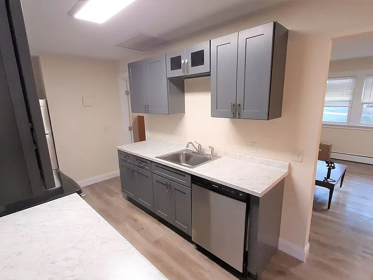 320 Hillview Place — Photo 14