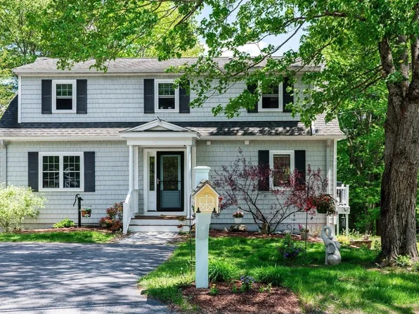 110 W Shore Dr, Ashburnham, MA 01430