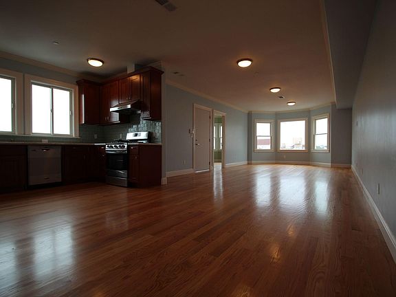 2nd image of 280 6th Ave #B