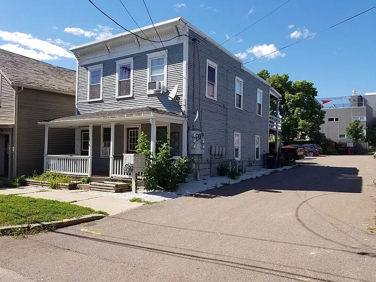 Maple Street — Photo 10