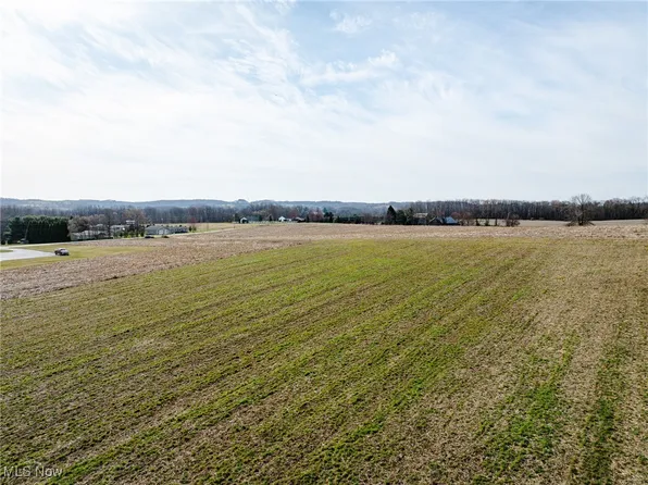 Dundee Wilmot Rd NW, Dundee, OH 44624