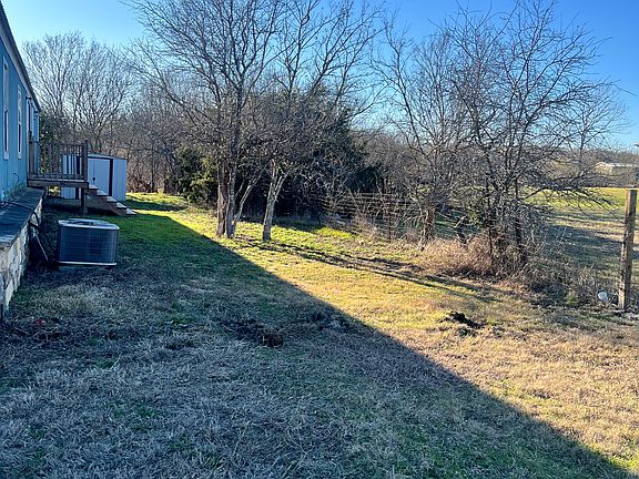 5th image of 150 Blackbird Ln Unit B