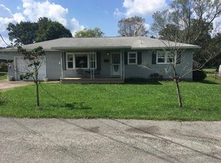 102 Oak St, Oak Hill, WV 25901