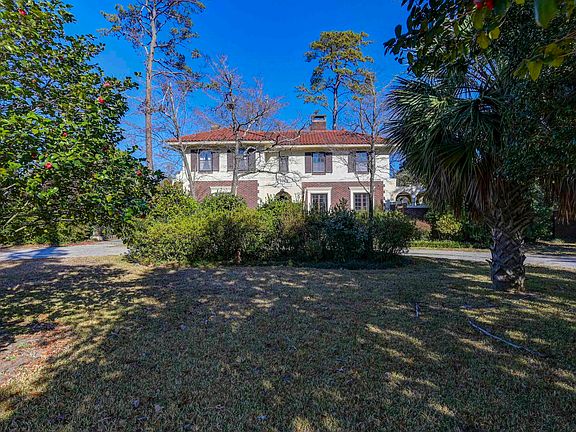 3rd image of 3509 Devine St