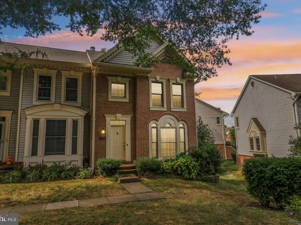 3930 Valley Ridge Dr, Fairfax, VA 22033