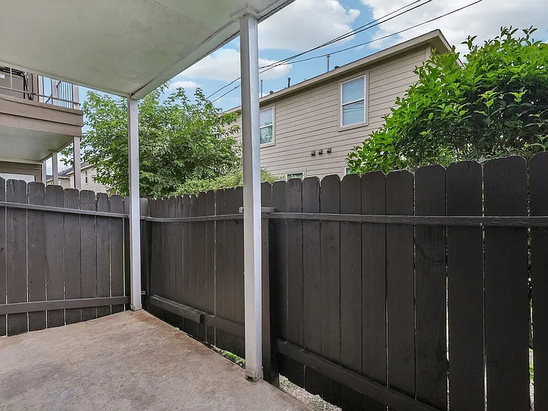 9850 S Kirkwood Rd — Photo 24