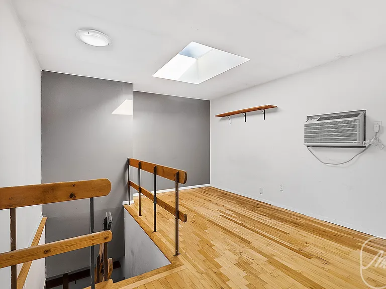 304 E 20th St #PHA — Photo 8