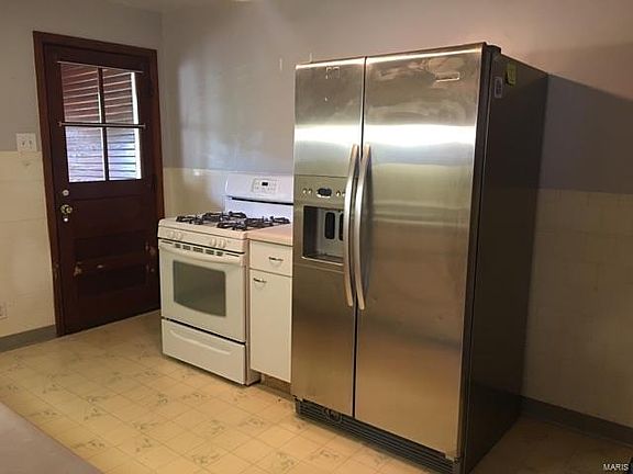 5th image of 3445 Lawn Ave