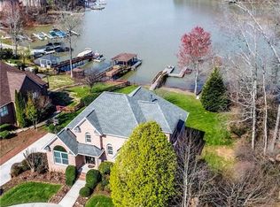 135 E Maranta Rd, Mooresville, NC 28117