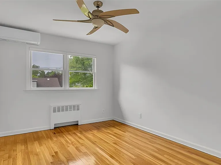 136 Lee Rd — Photo 18