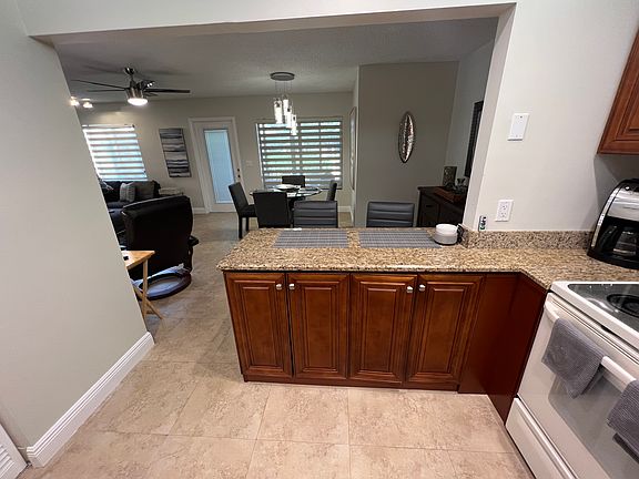 3rd image of 221 Pine Hov Cir APT D-2