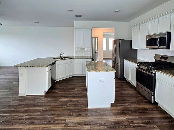 4th image of 7309 Crepe Myrtle Ave