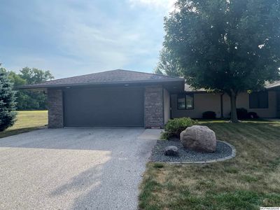 513 River Bend Ct, Mason City, IA, 50401