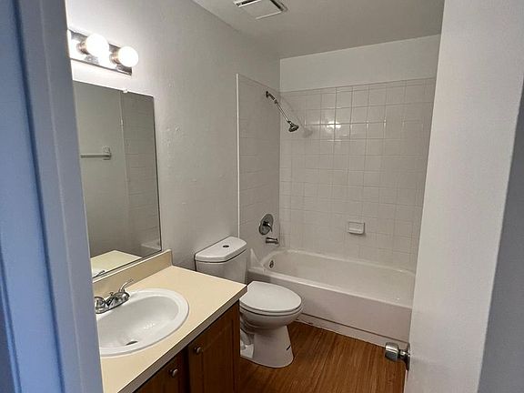 4th image of 4117 S Semoran Blvd