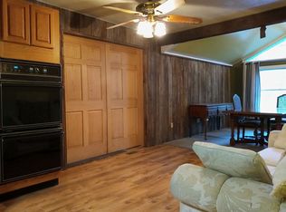 154 Sutherland Rd, Jeannette, PA 15644