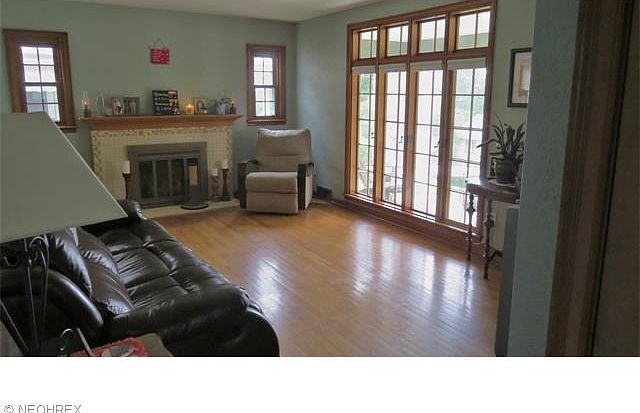 2nd image of 444 Utah Ln
