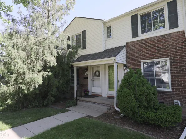 23107 Arthur Ct, Saint Clair Shores, MI 48080