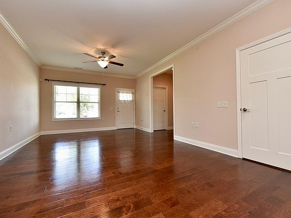 5th image of 1722 Stonebriar Dr NE #33A