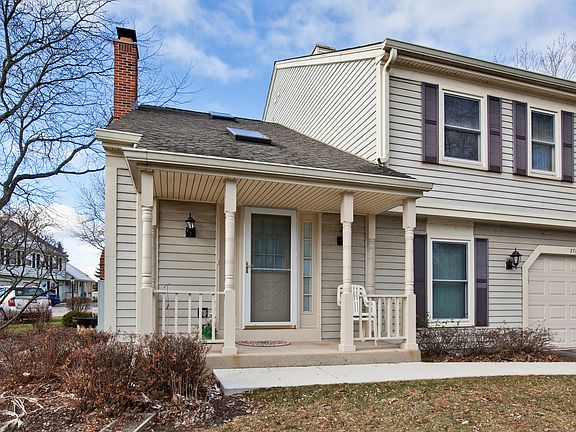 3rd image of 2714 College Hill Cir